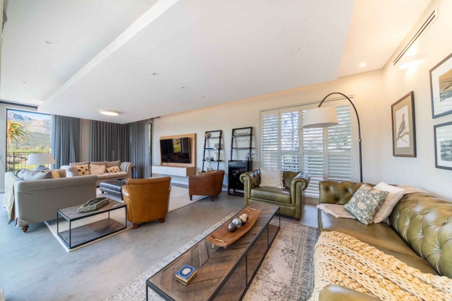 To Let 4 Bedroom Property for Rent in Val De Vie Estate Western Cape